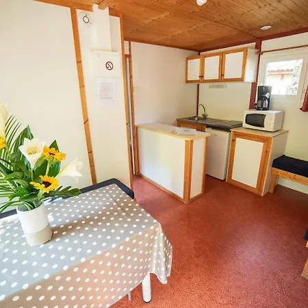 Quin Te Va فندق 2*